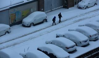 河北多地降雪一夜返冬 河北多地降雪一夜返冬